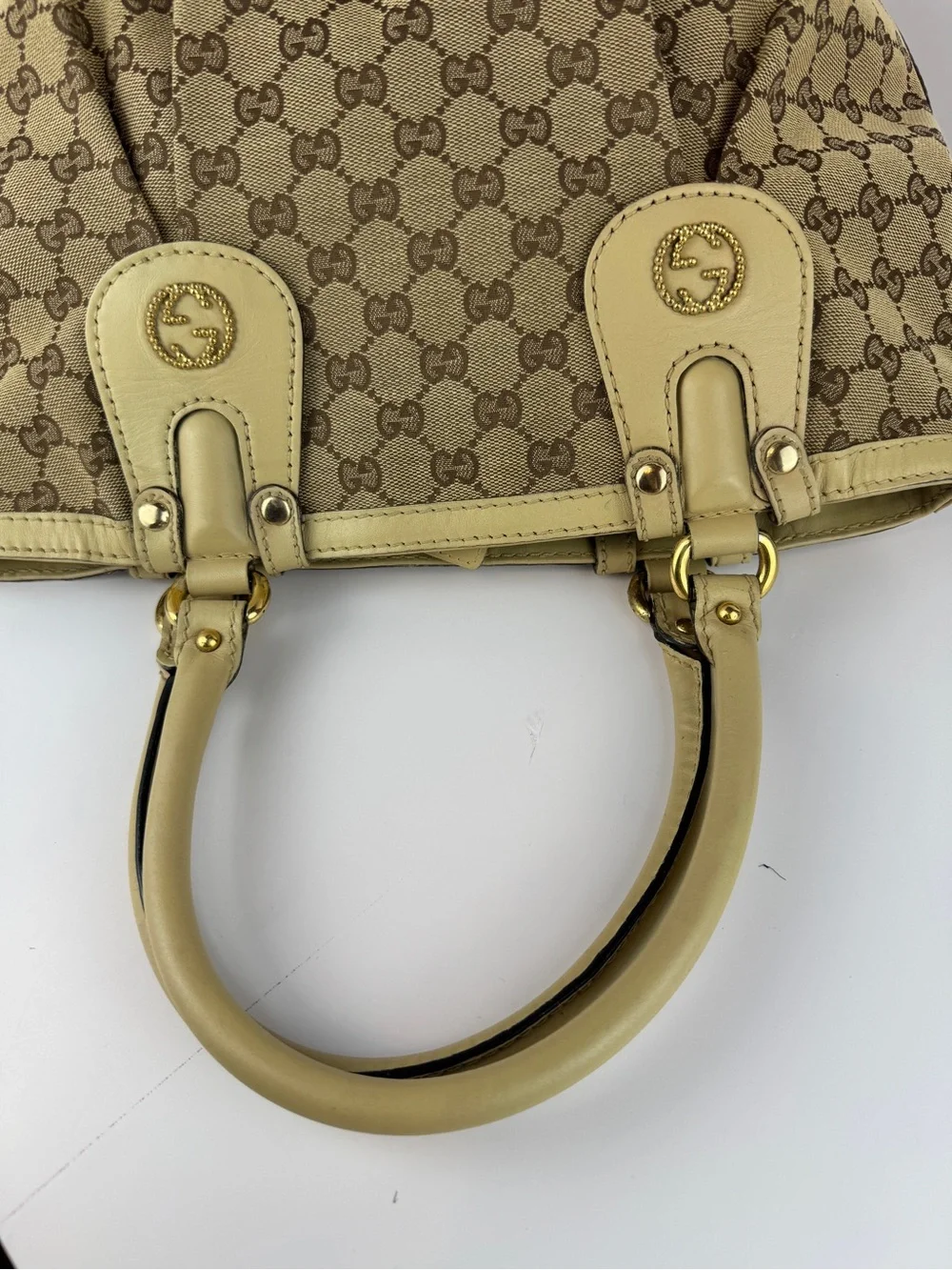 Gucci Beige GG Canvas Shoulder Bag with Leather Trim - Picture 6 of 16